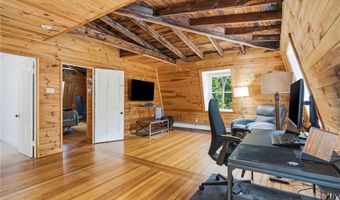7 Nichols Ln 7, Hopkinton, RI 02832