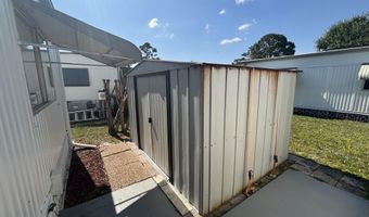 6445 Cypress Ln, Atlantis, FL 33462