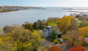 44 Bliss Mine Rd 4, Middletown, RI 02842