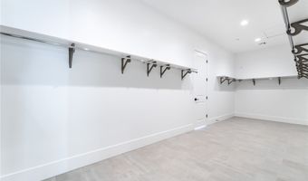 10904 Vista Altura Ave, Las Vegas, NV 89135