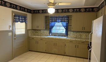 806 N 11th Ave, Amory, MS 38821