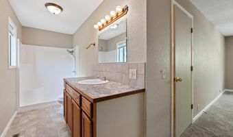 519 Renee Dr, Andover, KS 67002