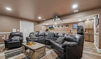 6 Biret Dr, Airmont, NY 10952