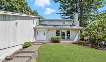 15025 NW Oak Hills Dr, Beaverton, OR 97006