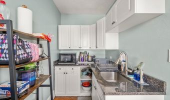 28 Pine St C, Attleboro, MA 02703