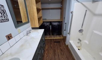 128 Elm St, Cabot, VT 05647