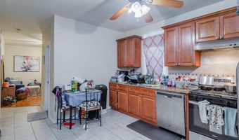 27 W 4TH St, Bayonne, NJ 07002