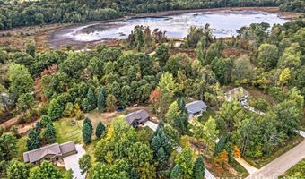 3712 Schermerhorn Lake Dr, Allegan, MI 49010