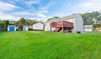 80 TOMAHAWK Trl, Cranston, RI 02921