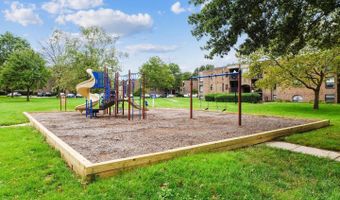 21 SILVERWOOD Cir #4, Annapolis, MD 21403