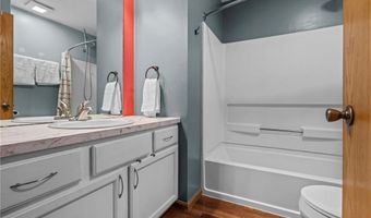 14757 Excelsior Ln 105, Apple Valley, MN 55124