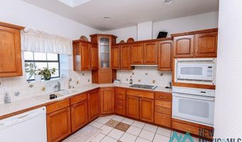 916 Fountain Dr, Carlsbad, NM 88220