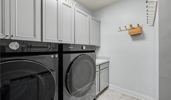 609 Burgess Cir, Aurora, OH 44202