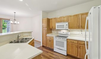 3354 N Stone Creek Cir, Madison, WI 53719