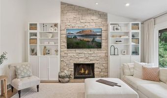 8312 140th Street Ct, Apple Valley, MN 55124