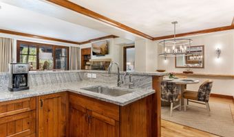 100 Bachelor Ridge Rd 3403, Avon, CO 81620