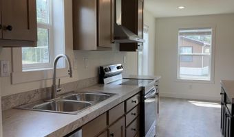 1 Corral Ln #37, Ashland, OR 97520