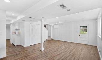 7408 MASONVILLE Dr, Annandale, VA 22003