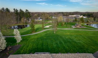 275 Camden Ln, Aurora, OH 44202