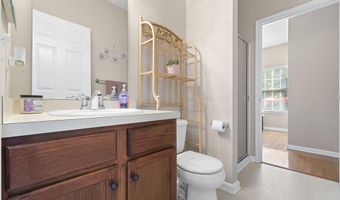 5 Overlook Ct, Bayville, NJ 08721
