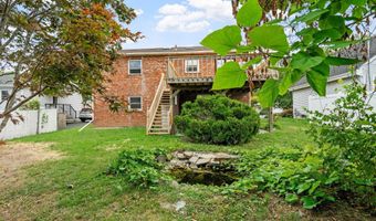 7 Hemlock Ln, Albany, NY 12208