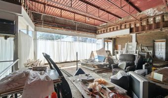 6105 Vine St, Cincinnati, OH 45216