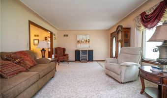 6685 Elwood St, Austintown, OH 44515