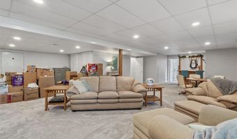 405 Plumwood Ct SW, Altoona, IA 50009
