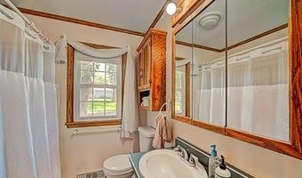 109 S Dubuque St, Anamosa, IA 52205