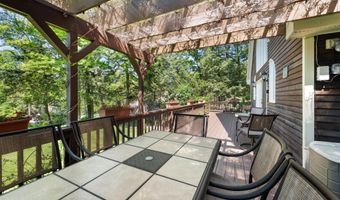 114 Shore Dr N, Bridgewater, NH 03222