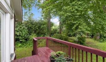 8901 CHARRED OAK Dr, Bethesda, MD 20817