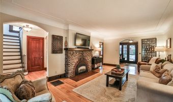 165 Lamarck Dr, Amherst, NY 14226