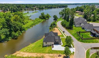 7612 S Shoreline Blvd, Benton, AR 72019