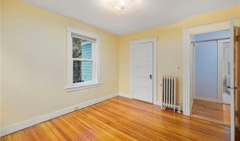 154 Armington St, Cranston, RI 02905