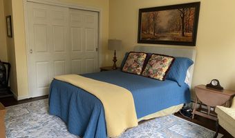 15 Royalwood Ct, Cheshire, CT 06410