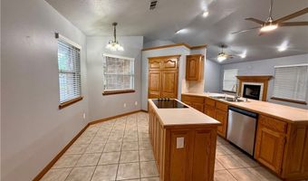 510 College Pl, Bentonville, AR 72712