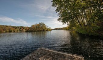 118 Lake Dr, Bethlehem, CT 06751