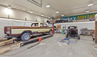 30500 N Old Highway 95, Athol, ID 83801