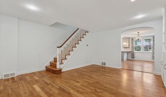 354 DAWSON St, Philadelphia, PA 19128