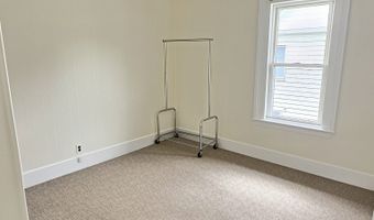 290 Wakelee Ave 2Nd Floor, Ansonia, CT 06401
