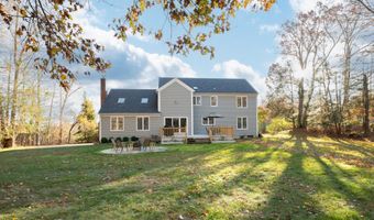 6 Lyndenwood Dr, Brookfield, CT 06804