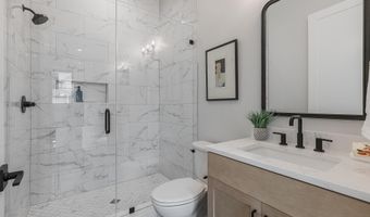 809 N KENMORE St, Arlington, VA 22201