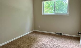 1214 Bryce Ave, Aurora, OH 44202