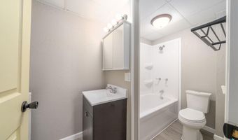 411 N 6th St, Beresford, SD 57004