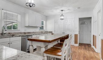 610 Summit Dr, Albany, GA 31707