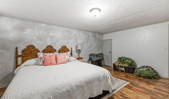 4540 Woodlow Dr, Bel Aire, KS 67220