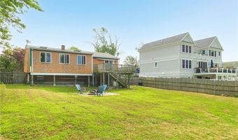 47 Allston Ave, Middletown, RI 02842
