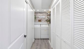 54 Salem Ave, Cranston, RI 02920