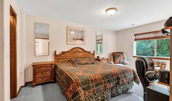 7829 SW 174TH Pl, Beaverton, OR 97007