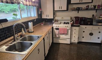 43 Catamount Hill Dr, Allenstown, NH 03275